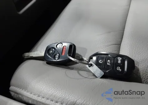 2012 Honda Pilot Touring из США, поврежденный, VIN 5FNYF3H94CB035376